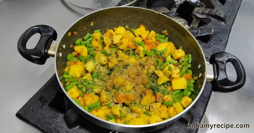 Aloo Beans Recipe in Hindi