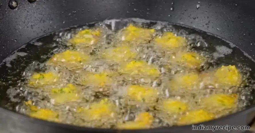 Moong Dal Pakoda Recipe in Hindi