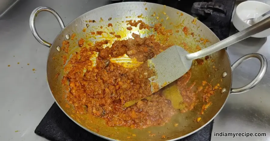Egg Masala Curry in Hindi