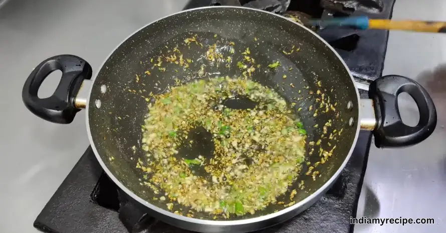 hare matar ki kachori