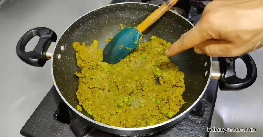 Matar ki Kachori Recipe in Hindi