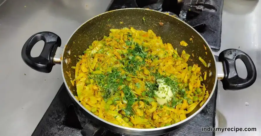 Patta Gobhi Ki Sabji Recipe in Hindi