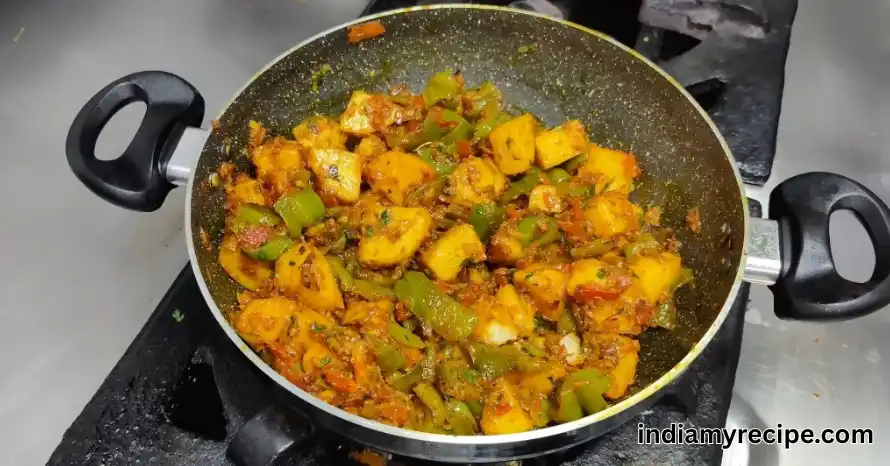 shimla mirch aloo recipe in hindi