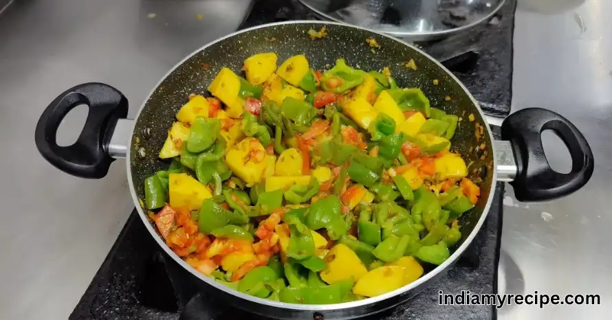 shimla mirch aloo recipe